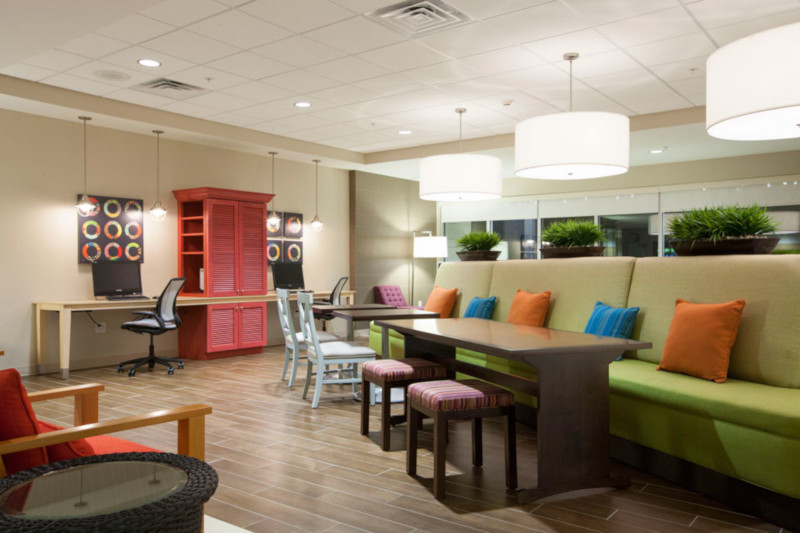 Home2 Suites Oasis Lounge - Youngstown, Ohio